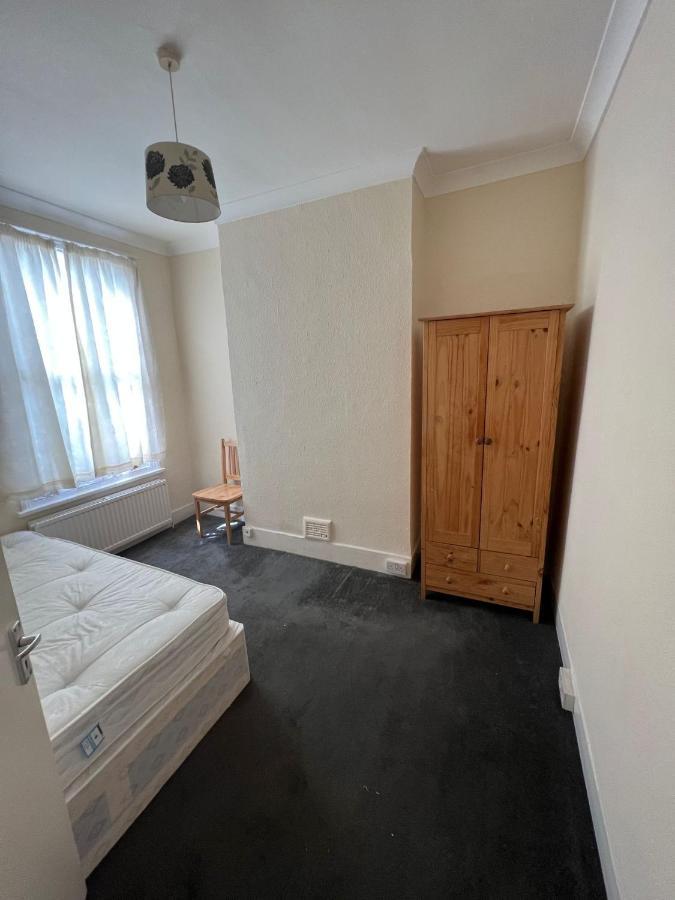 East London 2 Bedroom Apartment Esterno foto