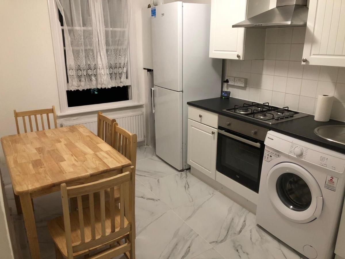 East London 2 Bedroom Apartment Esterno foto