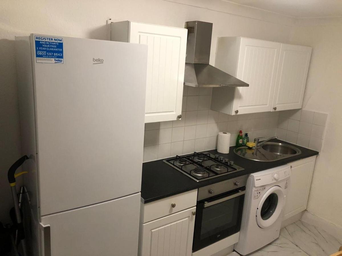 East London 2 Bedroom Apartment Esterno foto