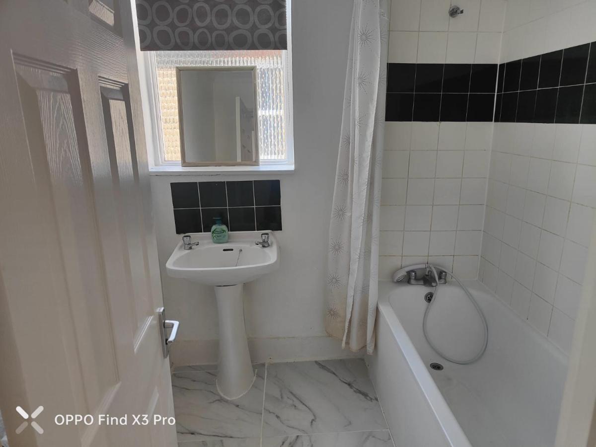 East London 2 Bedroom Apartment Esterno foto